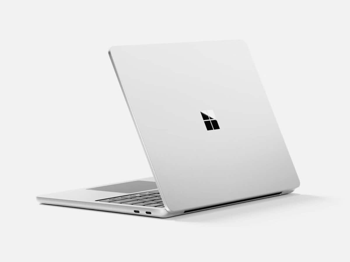 Surface Laptop 13-inch Snapdragon Plus / 16GB RAM / 256GB / Windows 11 Pro  - Platinum Metal
